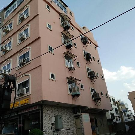 ג'איפור Hotel Mohit Palace מראה חיצוני תמונה