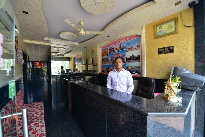 ג'איפור Hotel Mohit Palace מראה חיצוני תמונה